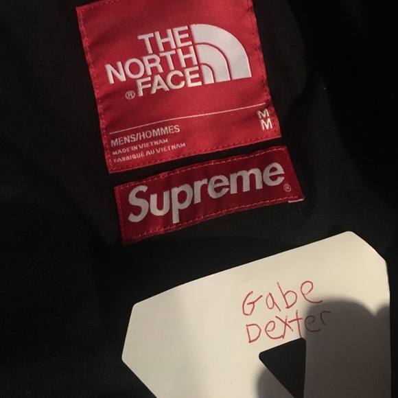 Supreme tnf parka FW 17 size medium - Picture 7 of 7